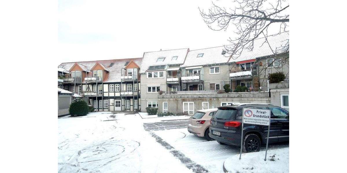 Gepflegte, helle Nichtraucher Eigentumswohnung mit Balkon und Tiefgaragenstellplatz in ruhiger Innenstadtlage 3 zimmer