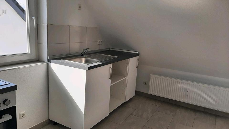 Dachgeschoßwohnung Bergen - 2 Zimmer, 43 m&sup2;, 390&euro; | Angebot:25883277