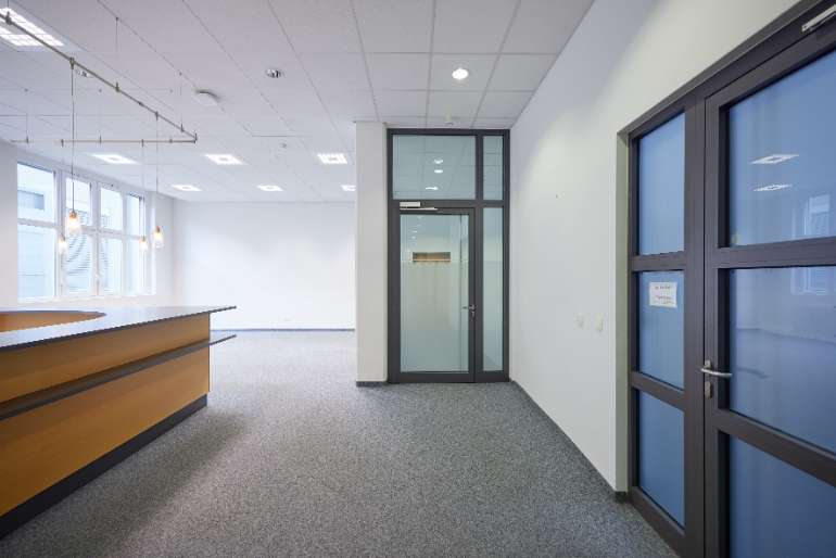 Büro in Stuttgart 4.334 € 394 m²