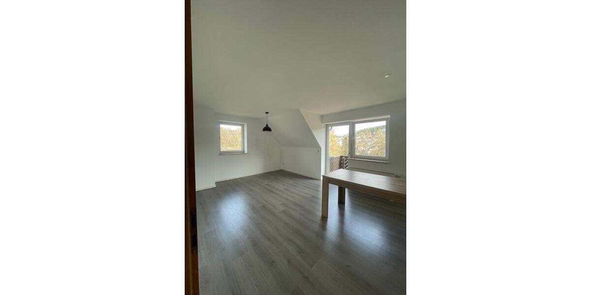 Etagenwohnung Gornsdorf - 2 Zimmer, 83 m&sup2;, 410&euro; | Angebot:26232888