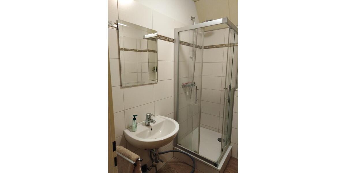 Etagenwohnung Lage - 2 Zimmer, 40 m&sup2;, 380&euro; | Angebot:25084998