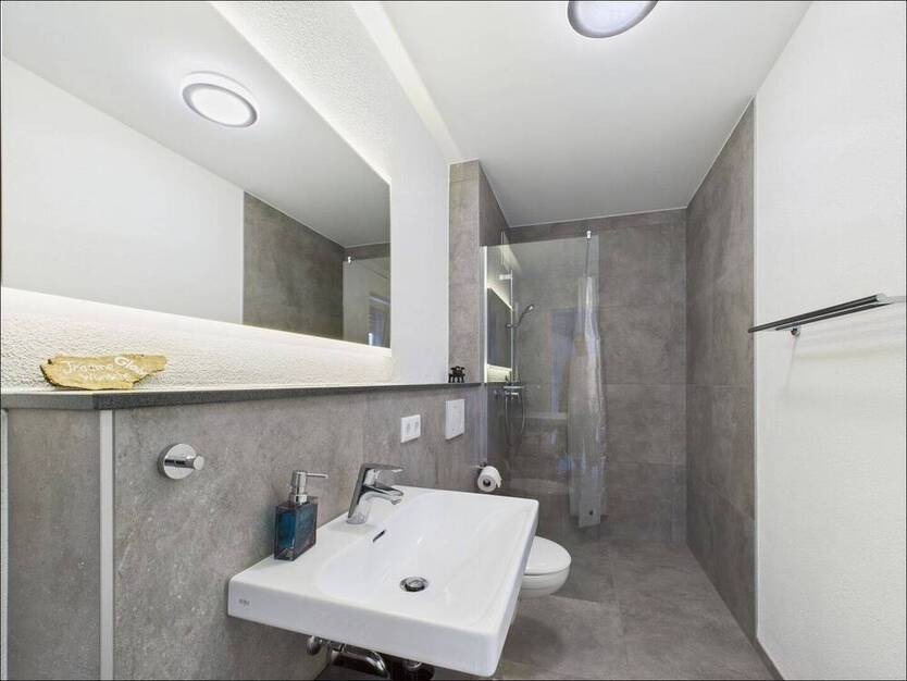 Ihr neues Zuhause in Haibach - moderne DHH mit sonniger Terrasse