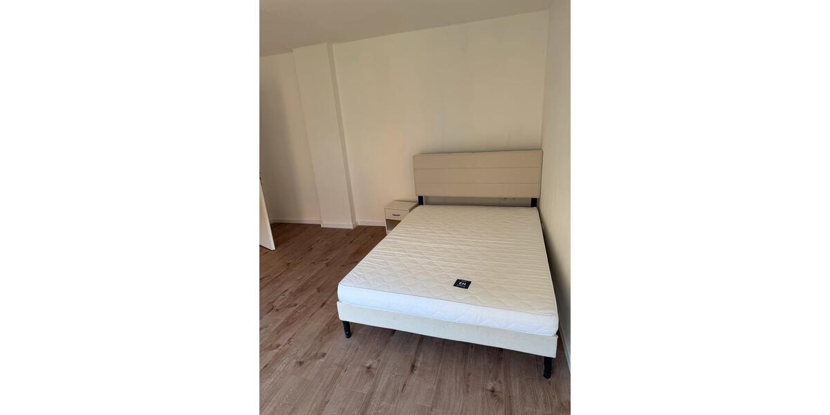 Wohnen auf Zeit Ludwigshafen am Rhein Ludwigshafen-Hemshof - 17 Zimmer, 85 m&sup2;, 600&euro; | Angebot:26632123