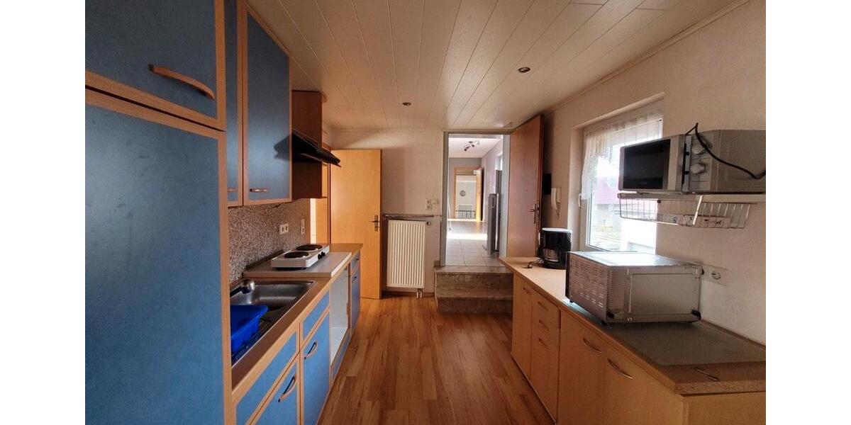 Bauernhaus, Landhaus Bad Hersfeld - 6 Zimmer, 194 m&sup2;, 1.060&euro; | Angebot:26486213