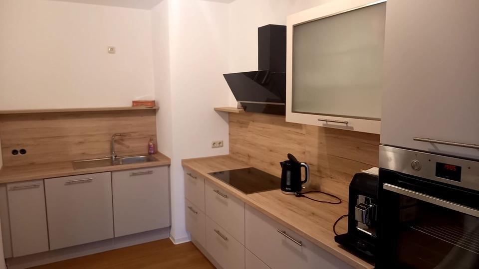 4-R.Whg. (117,5 qm) mit EBK, EssZimmer u. Balkon ab 01.11.25