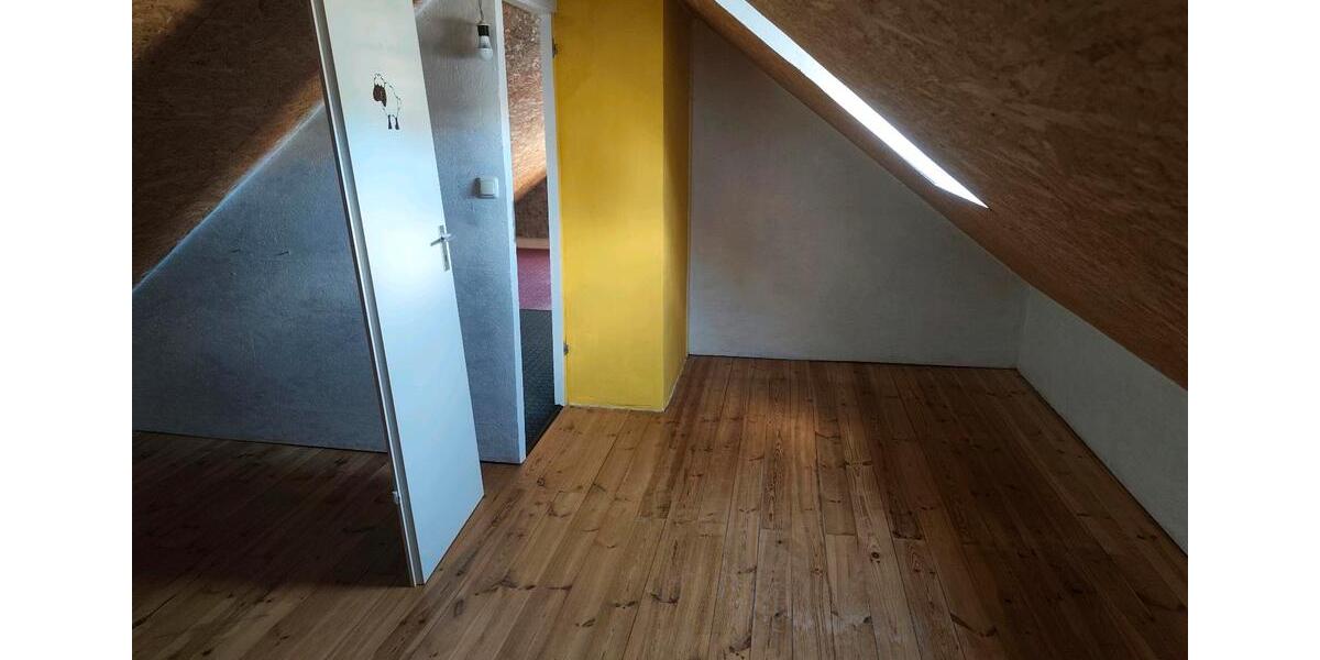 Maisonettenwohnung Seelze - 7 Zimmer, 150 m&sup2;, 1.400&euro; | Angebot:26705894