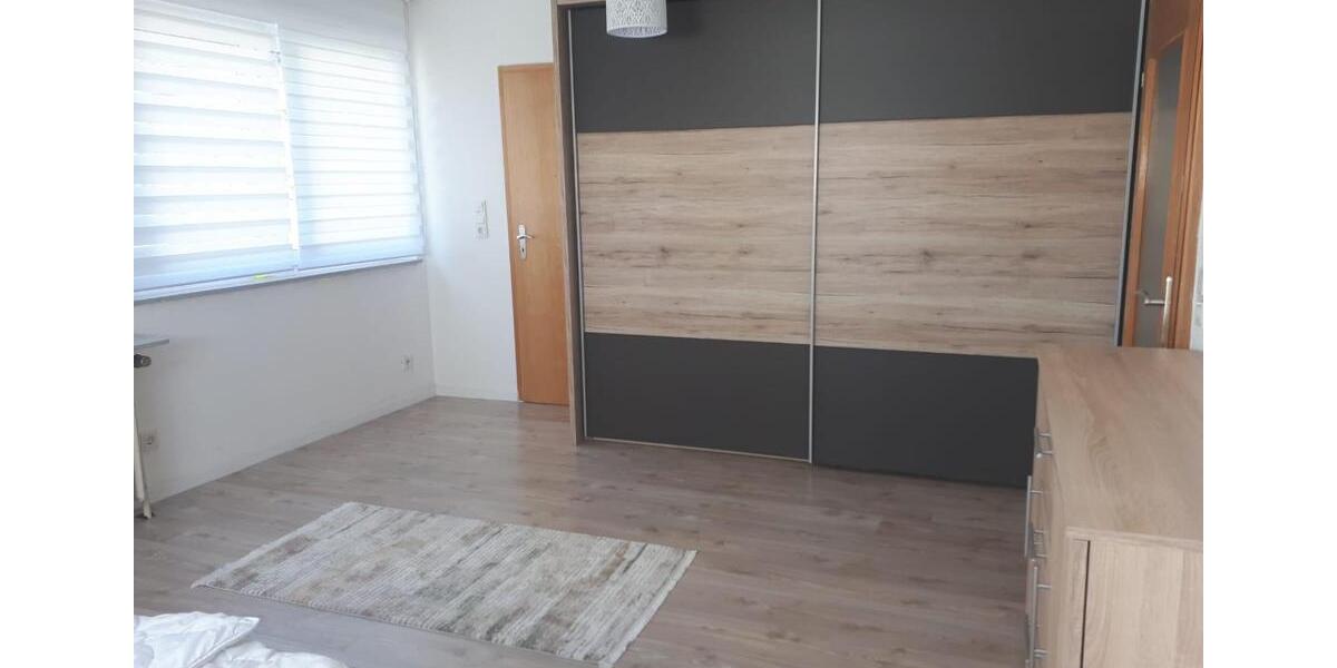 Dachgeschoßwohnung Schmelz - 4 Zimmer, 86 m&sup2;, 1.000&euro; | Angebot:25986605