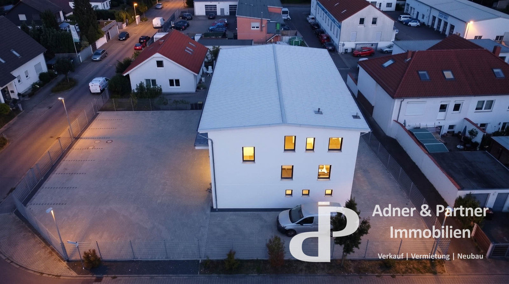 **NEUBAU 2022 IN WOLFENBÜTTEL: 475 M² FLEXIBLE GEWERBEFLÄCHE AUS HALLE & REPRÄSENTATIVEM BÜROBEREICH** - Gewerbeobjekt Wolfenbüttel Adersheim | Angebot:27200761