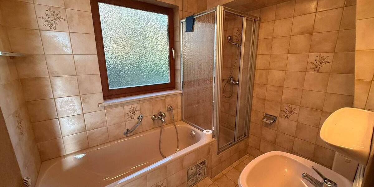 Etagenwohnung Dorfen - 3 Zimmer, 76 m&sup2;, 800&euro; | Angebot:26082370