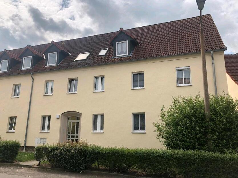 2-Raumwohnung mit Einbauküche zimmer
