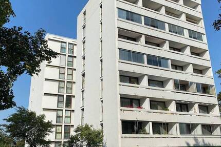 Gepflegte 2 Zimmer Wohnung mit West-Balkon zu vermieten