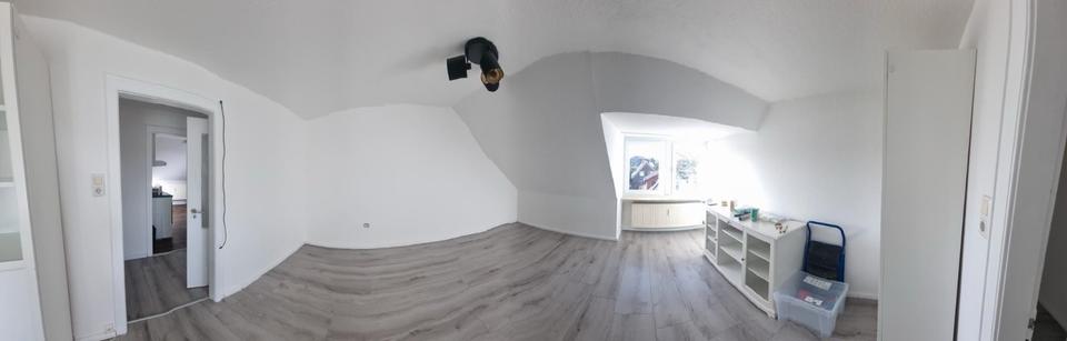 Dachgeschoßwohnung Oldenburg Bürgeresch - 4 Zimmer, 75 m&sup2;, 1.240&euro; | Angebot:26537985