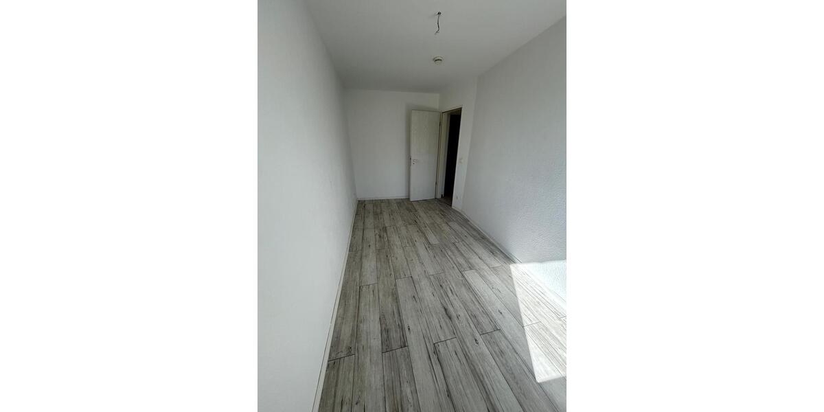 Dachgeschoßwohnung Burg - 3 Zimmer, 58 m&sup2;, 377&euro; | Angebot:25178756