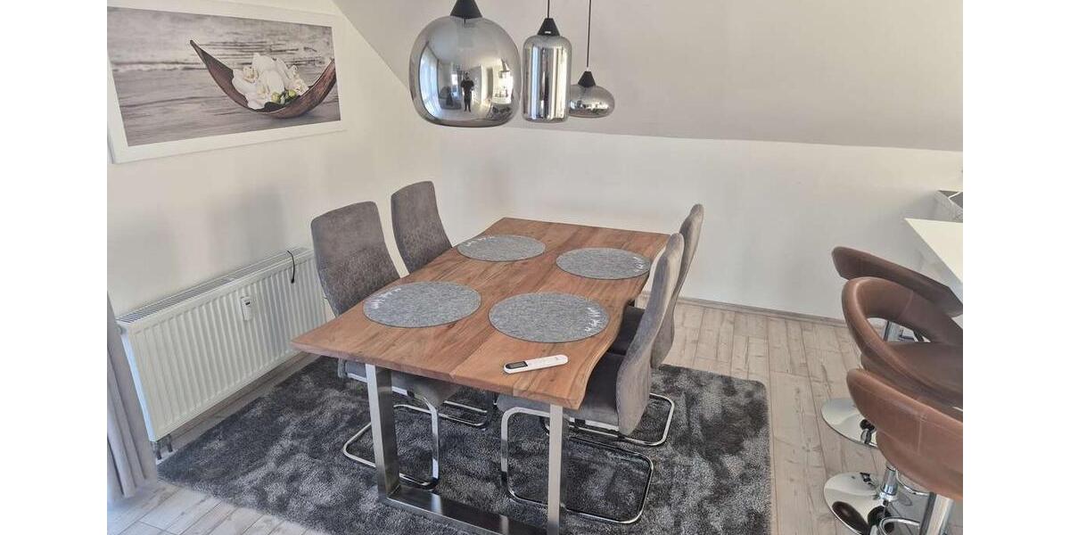 Dachgeschoßwohnung Troisdorf Altenrath - 2.5 Zimmer, 72 m&sup2;, 1.550&euro; | Angebot:24575921