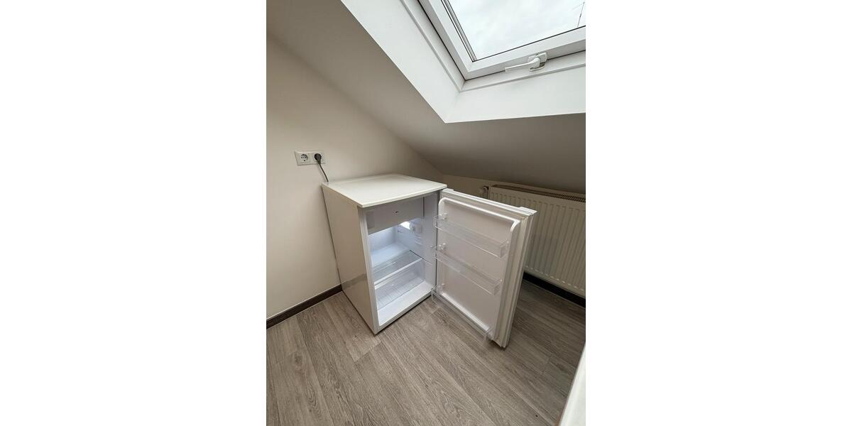 Dachgeschoßwohnung Duisburg Duisburg-Mitte - 2 Zimmer, 45 m&sup2;, 50&euro; | Angebot:26594639