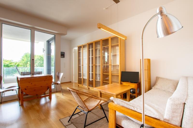Charmante 2-Zimmer-Wohnung mit offener EBK und Loggia