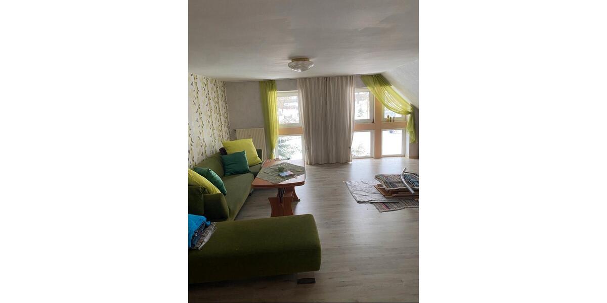 Dachgeschoßwohnung Lüder - 4 Zimmer, 116 m&sup2;, 950&euro; | Angebot:25903337