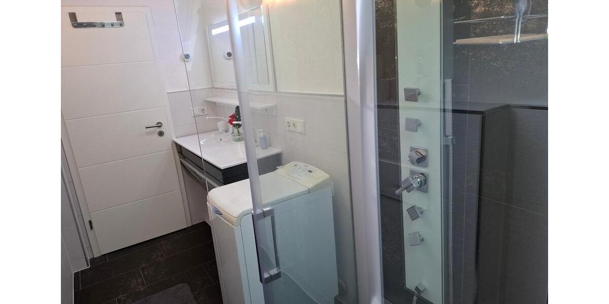 Dachgeschoßwohnung Saarbrücken Neue Bremm - 4 Zimmer, 84 m&sup2;, 840&euro; | Angebot:25331927