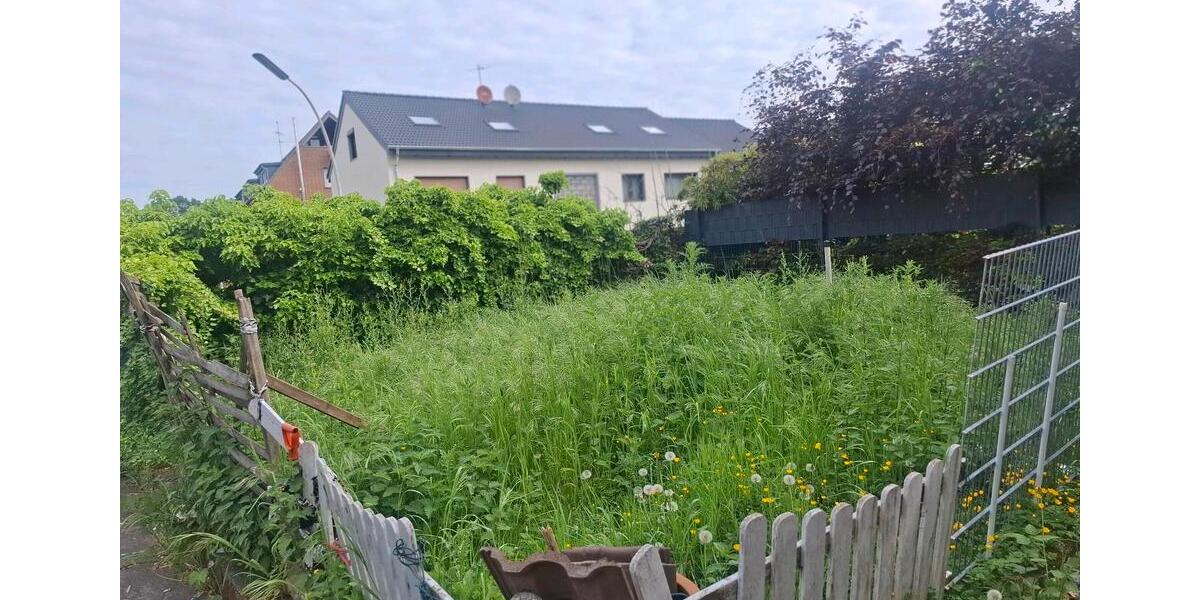 Etagenwohnung Frechen - 7 Zimmer, 150 m&sup2;, 2.200&euro; | Angebot:26498588