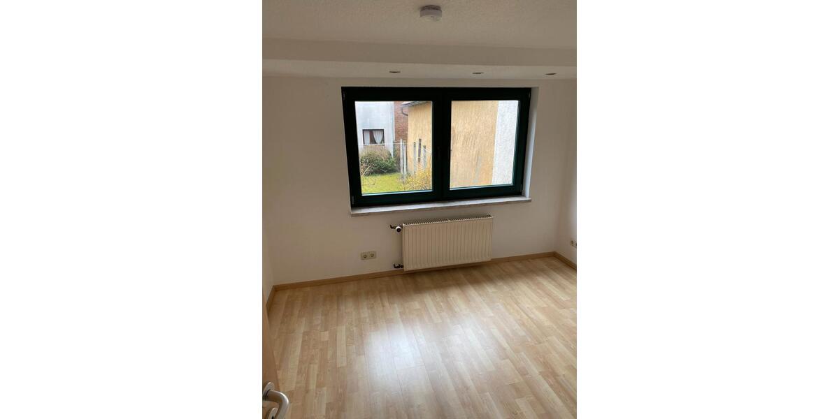 Erdgeschoßwohnung Zella-Mehlis Mehlis - 2 Zimmer, 45 m&sup2;, 300&euro; | Angebot:25977654