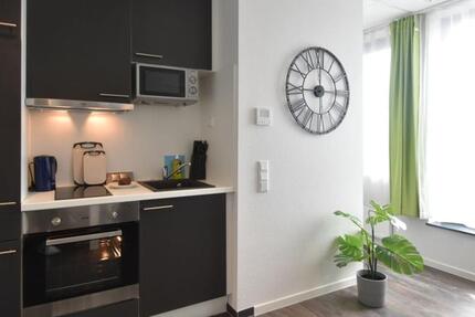 Haus Frankfurt am Main Niederrad - 1 Zimmer, 30 m&sup2;, 1.695&euro; | Angebot:17040101
