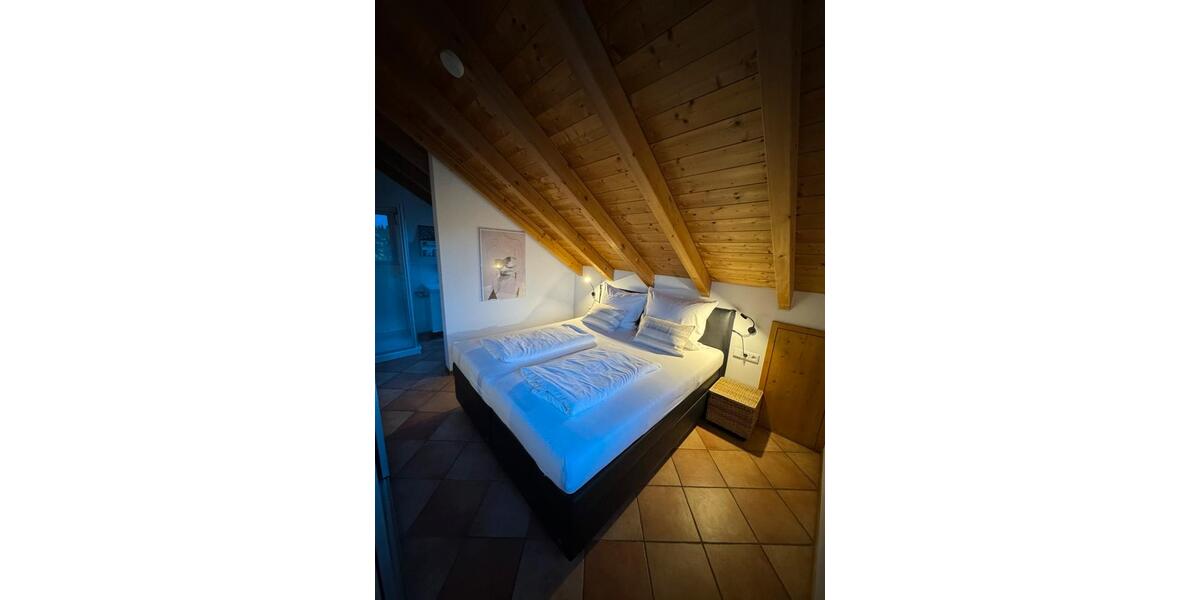 Dachgeschoßwohnung Meersburg - 2 Zimmer, 46 m&sup2;, 1.100&euro; | Angebot:26677389