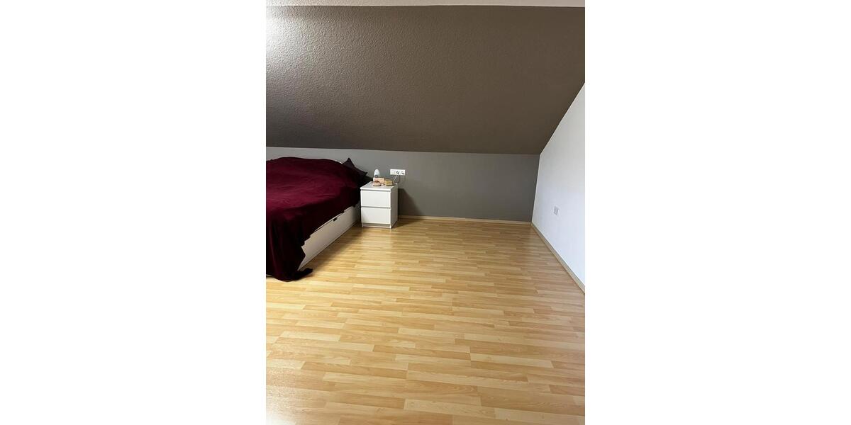 Dachgeschoßwohnung Hösbach - 2.5 Zimmer, 65 m&sup2;, 640&euro; | Angebot:26042049