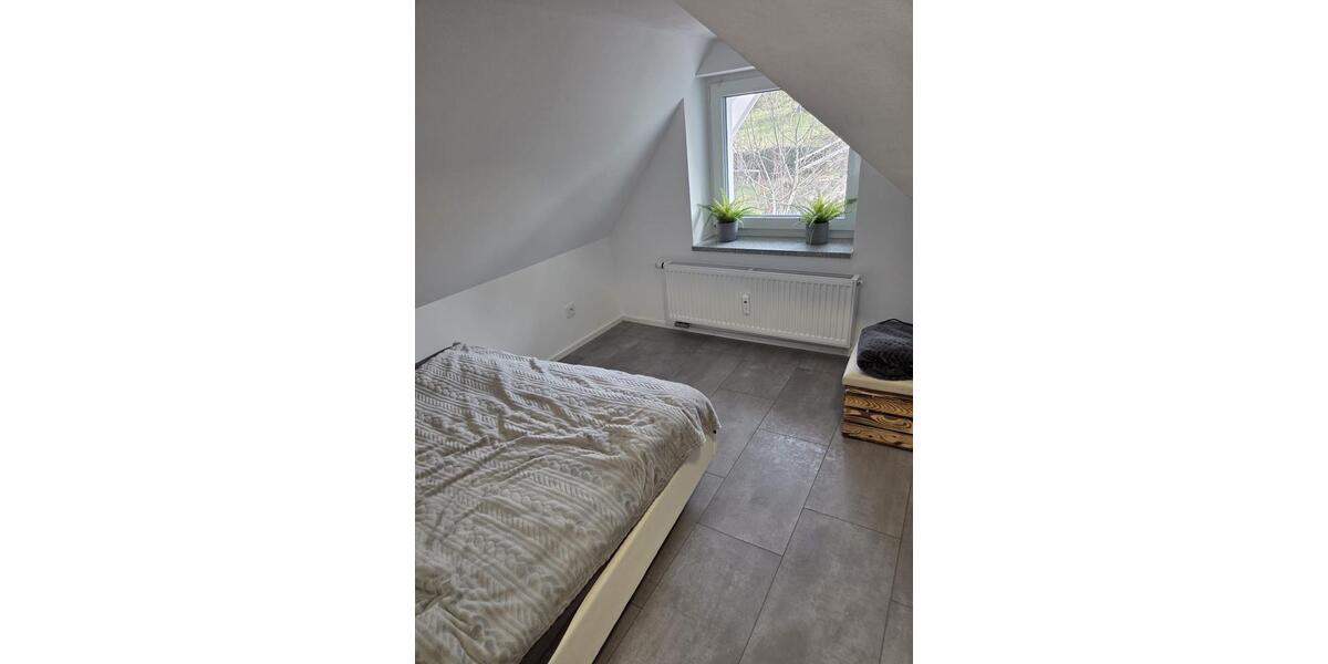 Dachgeschoßwohnung Offenburg - 3 Zimmer, 75 m&sup2;, 900&euro; | Angebot:25292947