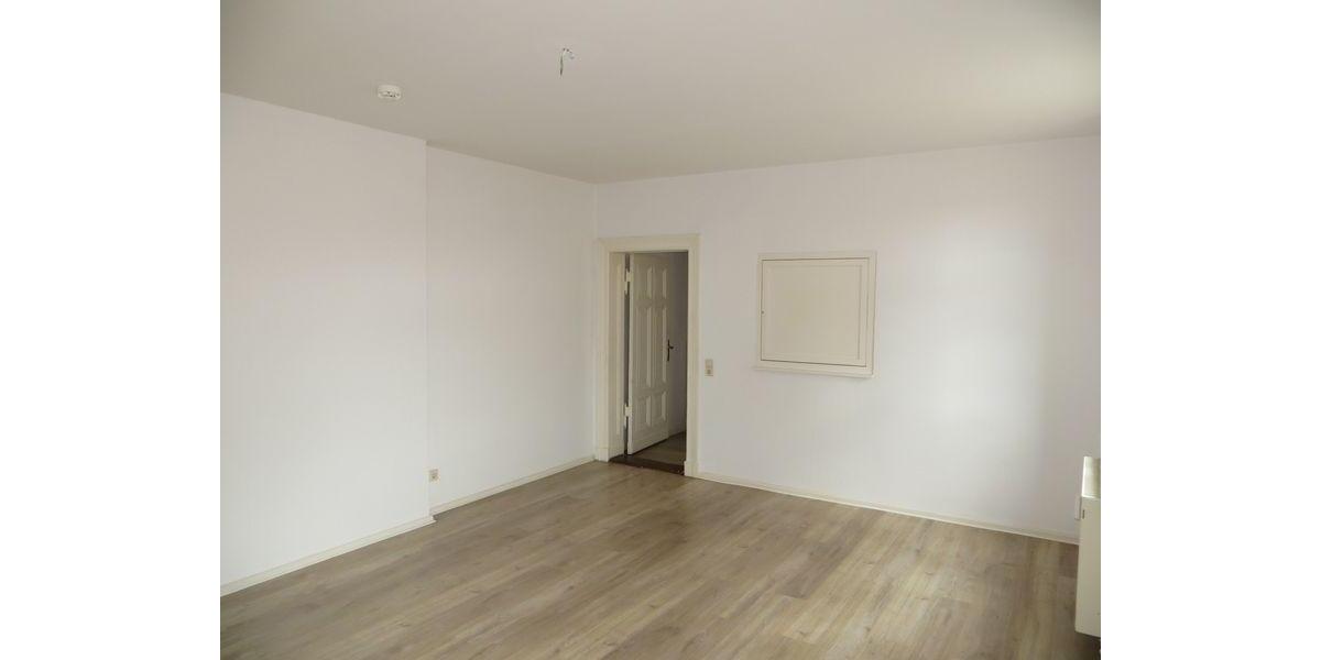 Etagenwohnung Nauen - 3 Zimmer, 74 m&sup2;, 653&euro; | Angebot:26442534