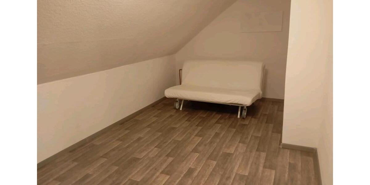 Dachgeschoßwohnung Hameln Kernstadt - 3 Zimmer, 65 m&sup2;, 490&euro; | Angebot:26588544