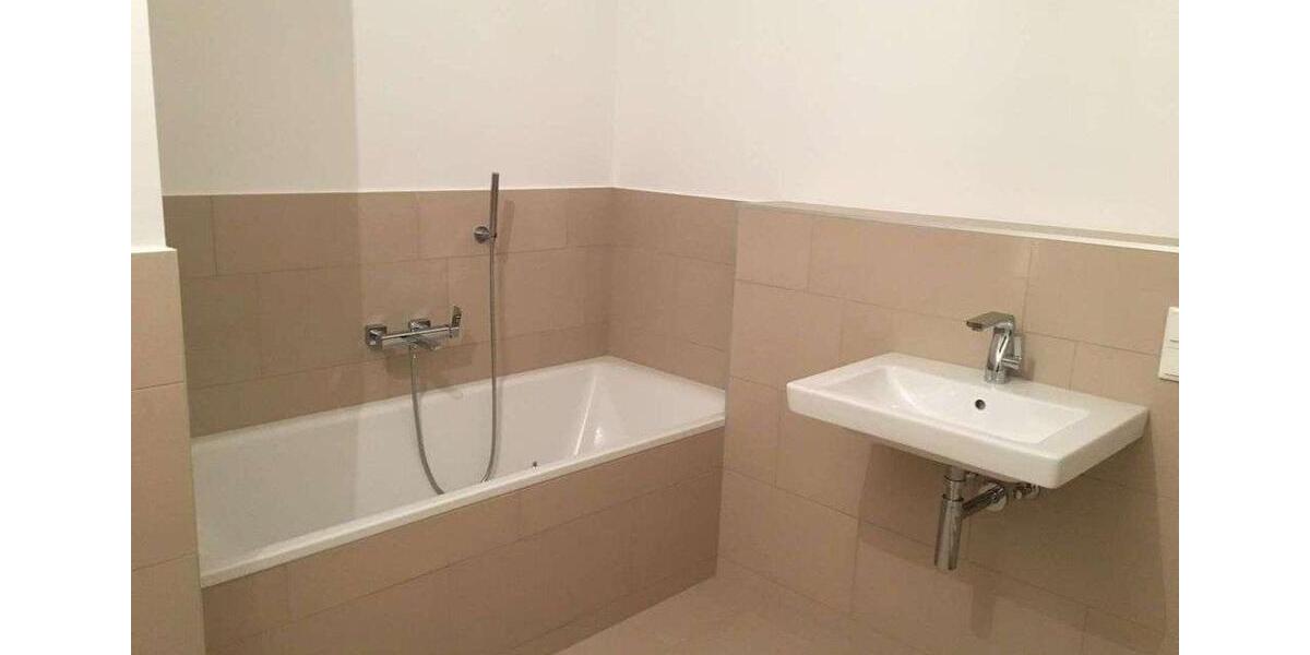 Etagenwohnung Berlin Mitte - 2 Zimmer, 72 m&sup2;, 1.700&euro; | Angebot:24000386