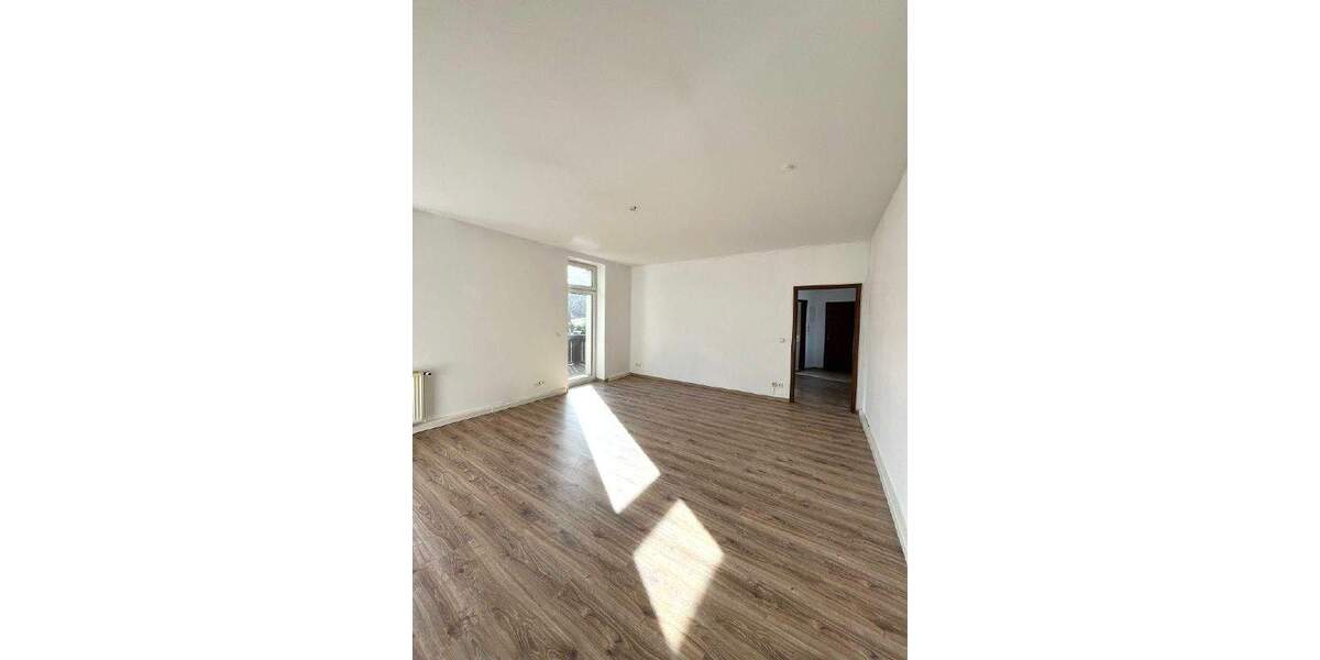 Etagenwohnung Crimmitschau - 2 Zimmer, 65 m&sup2;, 360&euro; | Angebot:24635511