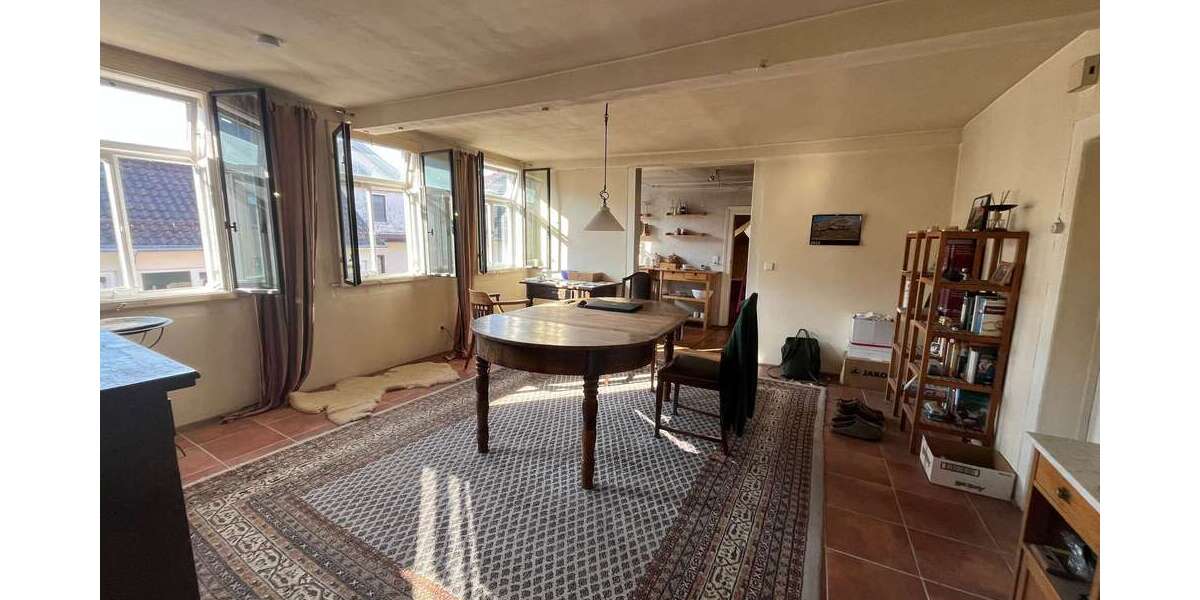 Etagenwohnung Neustadt bei Coburg - 3 Zimmer, 91 m&sup2;, 350&euro; | Angebot:27121339
