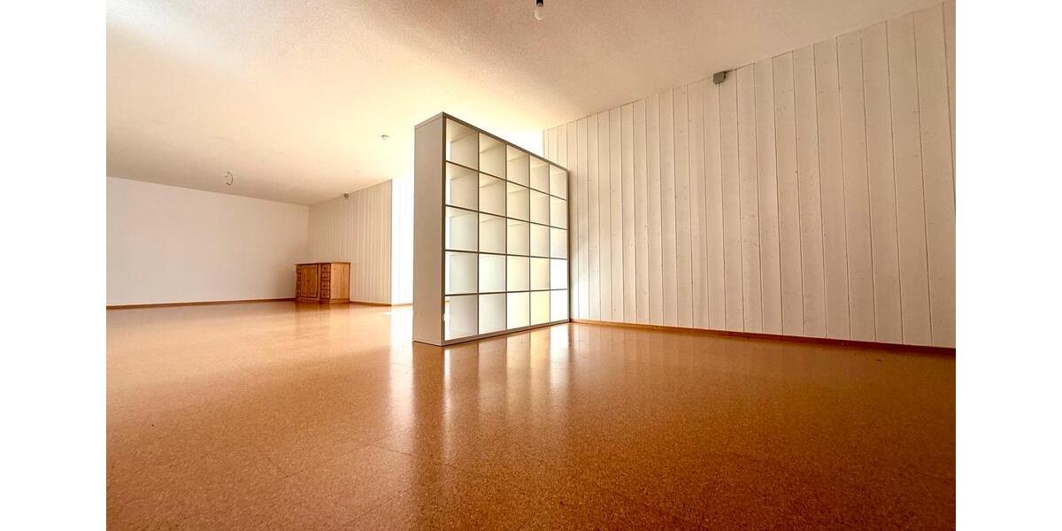 Etagenwohnung Günzburg - 2 Zimmer, 100 m&sup2;, 875&euro; | Angebot:26609495