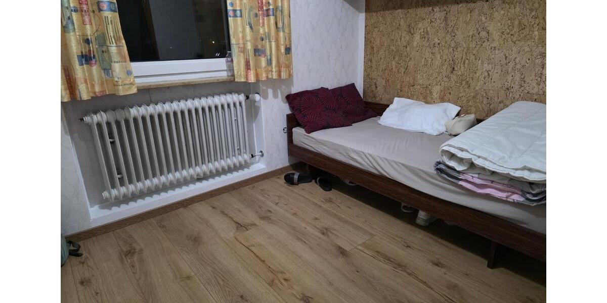 Möbliertes ein Einzelzimmer 4 zimmer