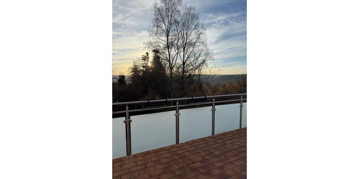 Doppelhaushälfte mit Einliegerwohnung in Bad Liebenzell-Monakam 6 zimmer