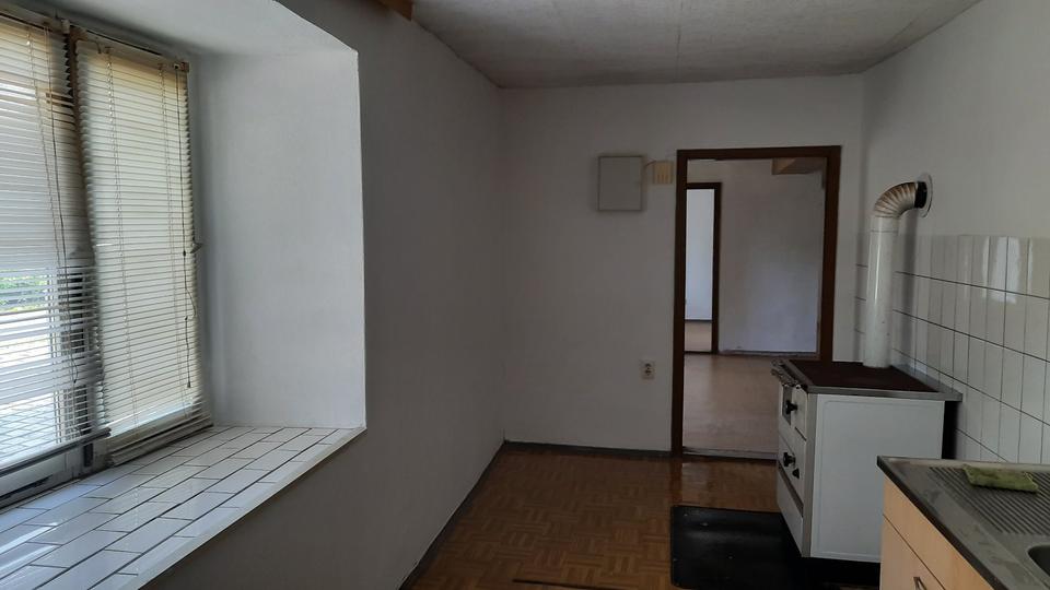 Erdgeschoßwohnung Salzatal - 3 Zimmer, 79 m&sup2;, 260&euro; | Angebot:25637923