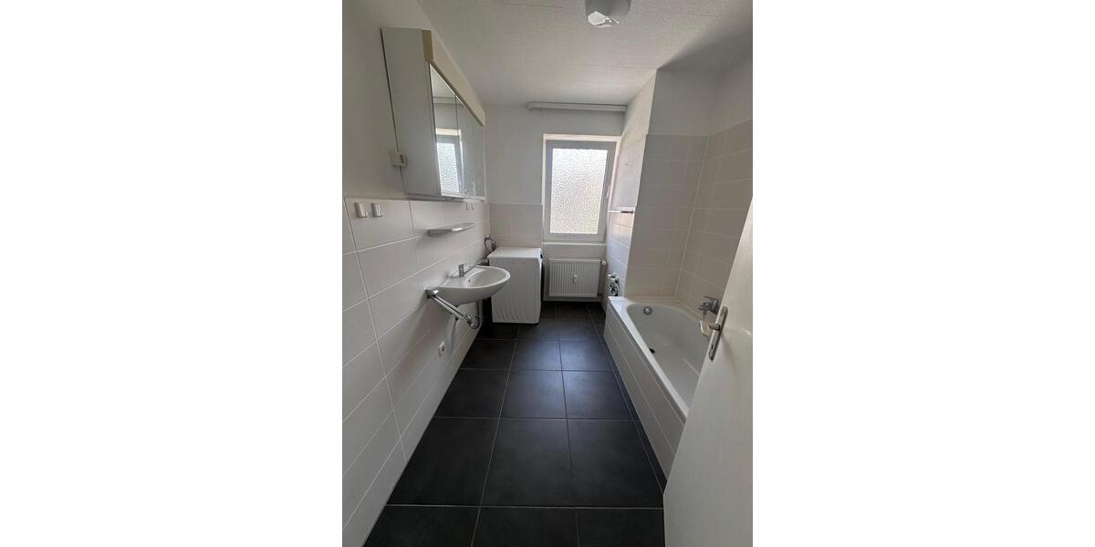 Etagenwohnung Büdingen - 4 Zimmer, 102 m&sup2;, 1.050&euro; | Angebot:26694096