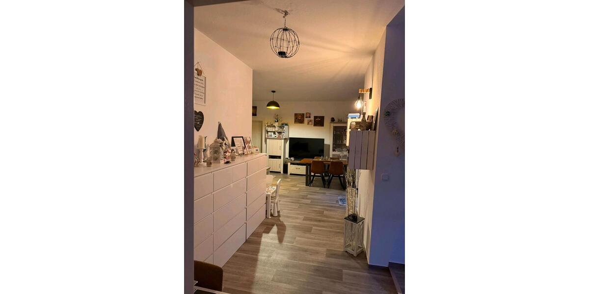Etagenwohnung Staßfurt - 4 Zimmer, 109 m&sup2;, 654&euro; | Angebot:25942643