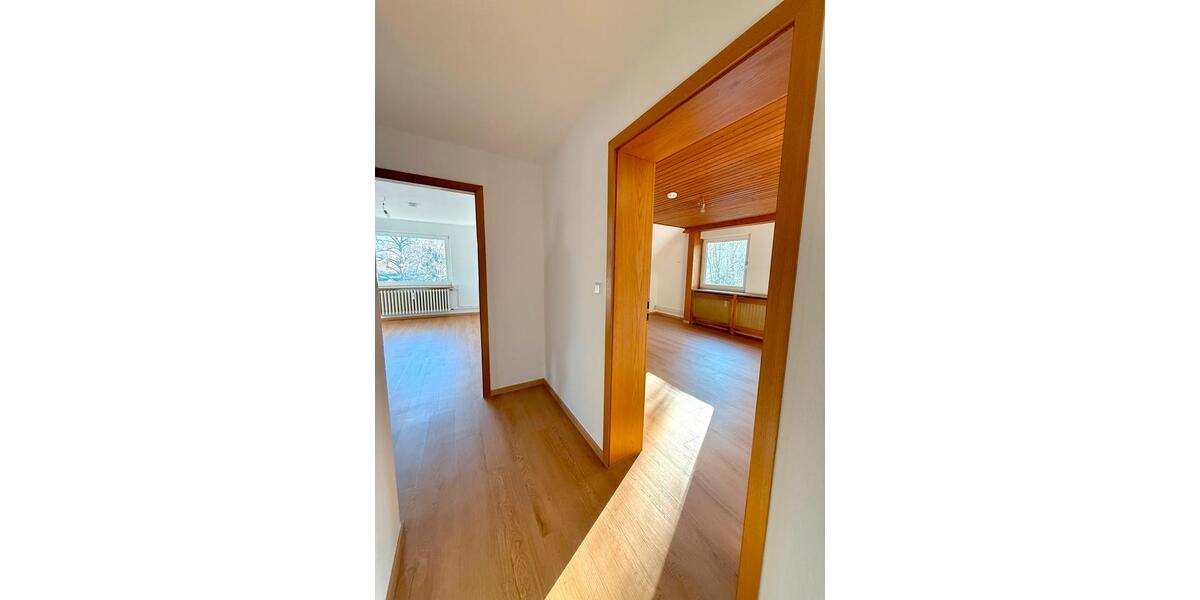 Dachgeschoßwohnung Berlin Steglitz-Zehlendorf - 2 Zimmer, 62 m&sup2;, 1.400&euro; | Angebot:26249335