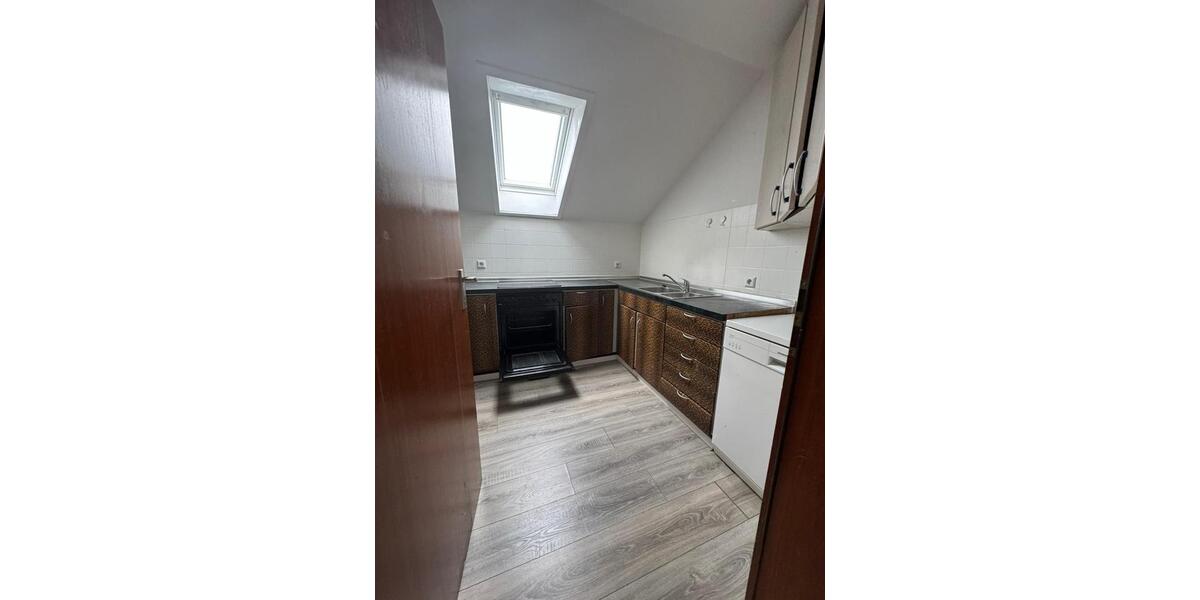 Dachgeschoßwohnung Meßstetten - 3.5 Zimmer, 84 m&sup2;, 700&euro; | Angebot:23846184