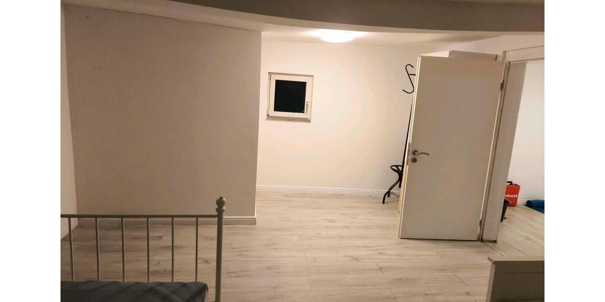 Einfamilienhaus Mücke - 4 Zimmer, 120 m&sup2;, 800&euro; | Angebot:24852309