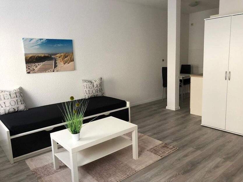 Möblierte komfortable 2,5 Zi. Wohnung EG 