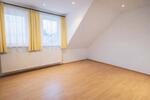 Dachgeschoßwohnung Crimmitschau - 3 Zimmer, 64 m&sup2;, 390&euro; | Angebot:24727232