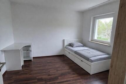 Wohnen auf Zeit Bielefeld Mitte - 4 Zimmer, 90 m&sup2;, 550&euro; | Angebot:26201694