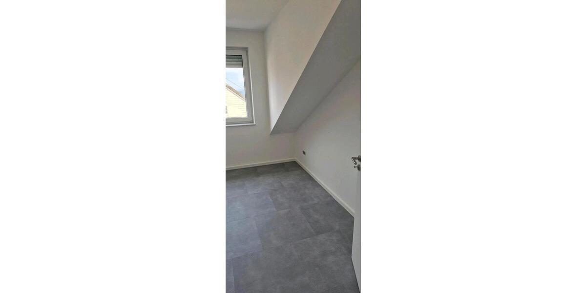 Dachgeschoßwohnung Osburg - 3 Zimmer, 82 m&sup2;, 1.064&euro; | Angebot:25197556