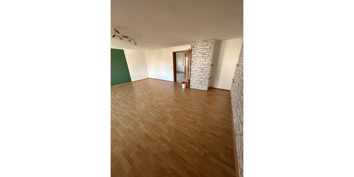 Etagenwohnung Burghaun - 4 Zimmer, 100 m&sup2;, 625&euro; | Angebot:26279473