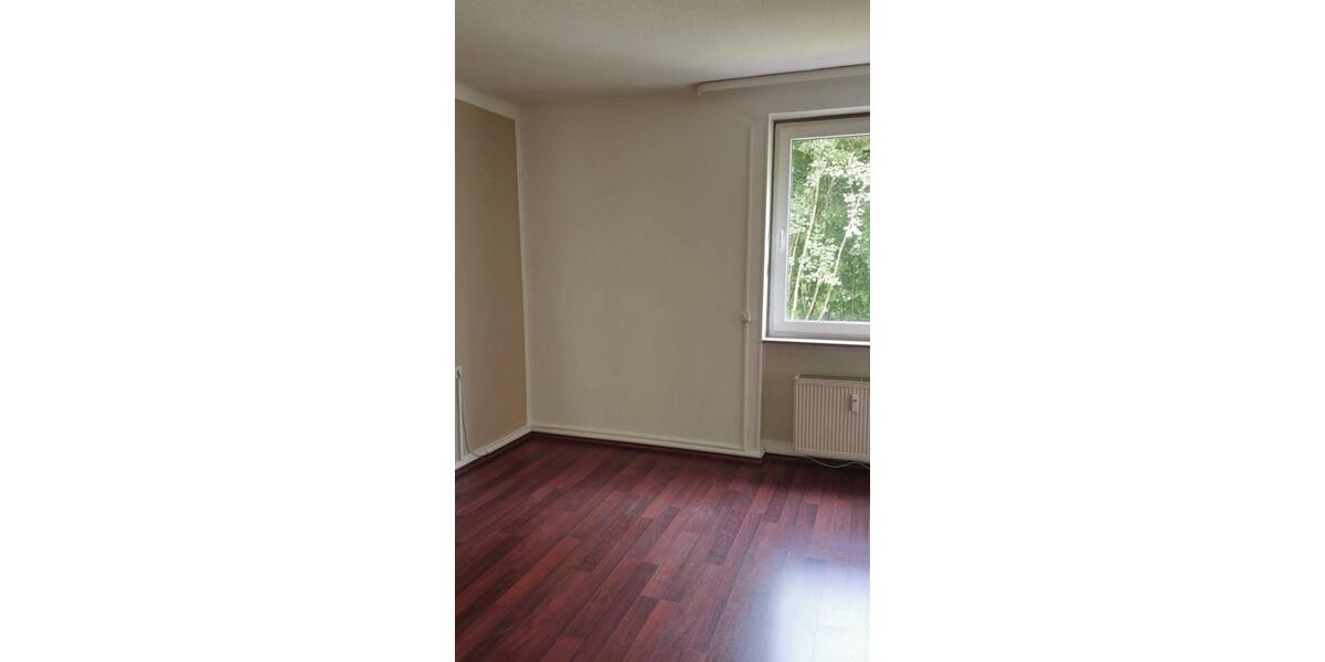 Hochparterre Saarbrücken Eschberg - 3 Zimmer, 80 m&sup2;, 700&euro; | Angebot:24600864