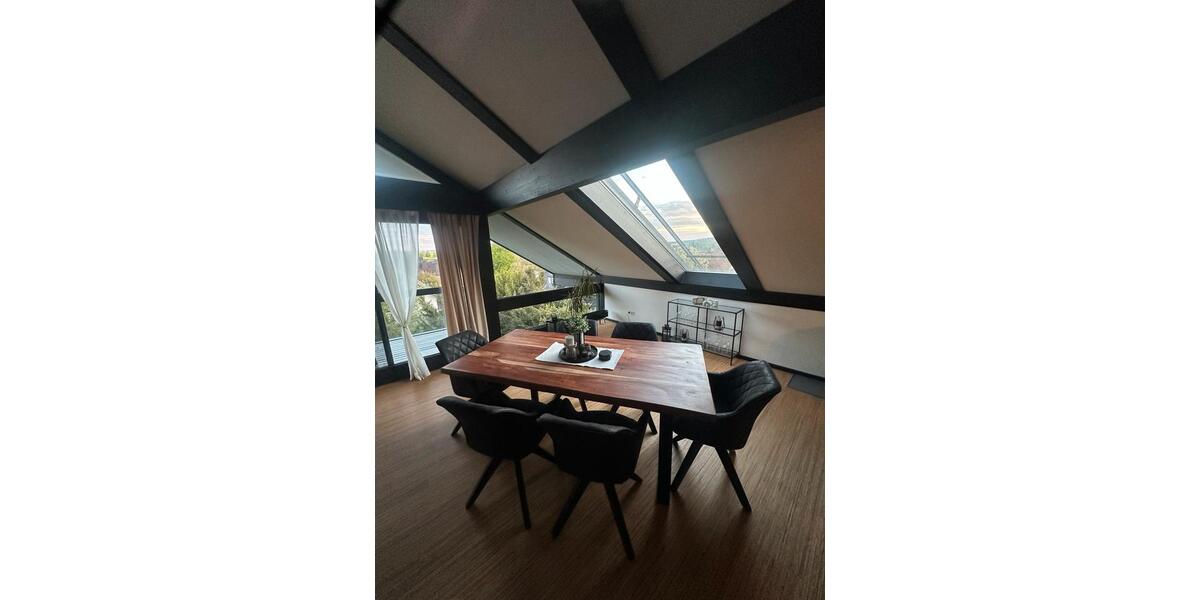 Dachgeschoßwohnung Hadamar - 3 Zimmer, 100 m&sup2;, 1.250&euro; | Angebot:26238001