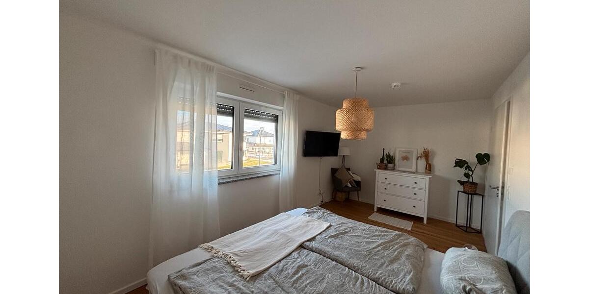 Etagenwohnung Dingolfing - 4 Zimmer, 105 m&sup2;, 1.100&euro; | Angebot:26703588